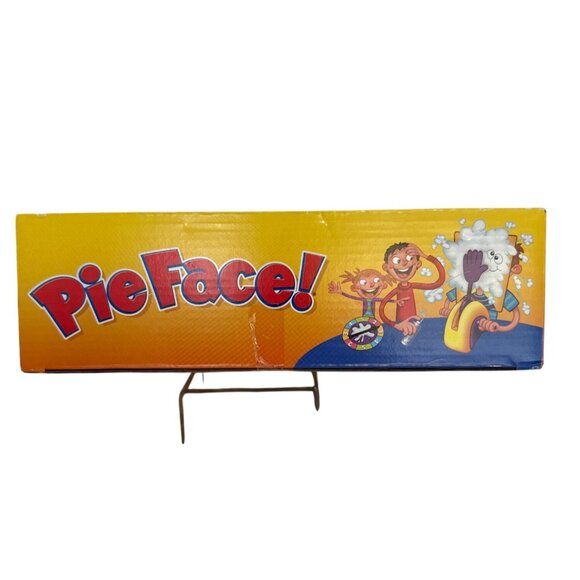 Hasbro Gaming Pie Face! Family Fun Game Ages 5+ New - Picture 4 of 6